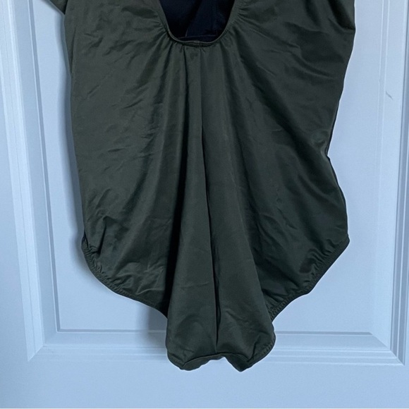 New! MiracleSuit Olive Green Illusionists Circe One Piece Swimsuit 3181 - Picture 8 of 11